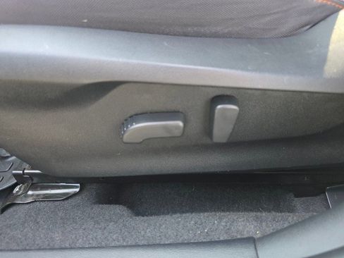 Used 2022 Subaru Crosstrek 2.0i Premium w/ Moonroof Package image 26