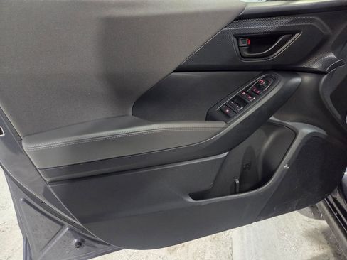 Used 2024 Subaru Crosstrek 2.0i Premium image 11