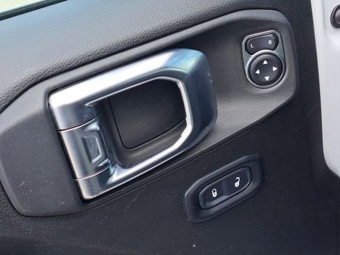 Used 2023 Jeep Gladiator Sport image 17