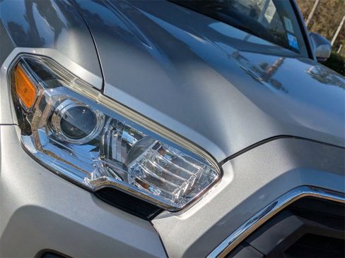 Used 2021 Toyota Tacoma SR5 image 9