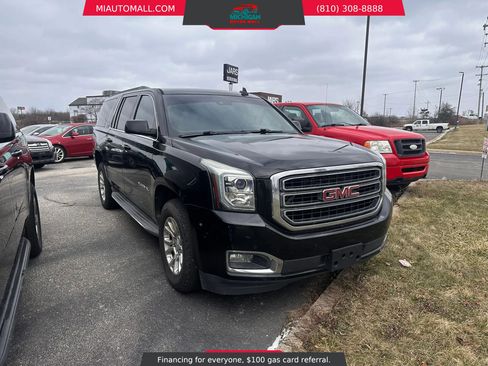 Used 2016 GMC Yukon XL SLT image 3