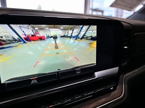 Used 2022 GMC Sierra 1500 SLT w/ SLT Convenience Package image 19