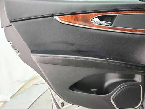 Used 2016 Lincoln MKX Reserve w/ Climate Package AWD/4WD image 27