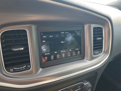 Used 2022 Dodge Charger SXT image 19