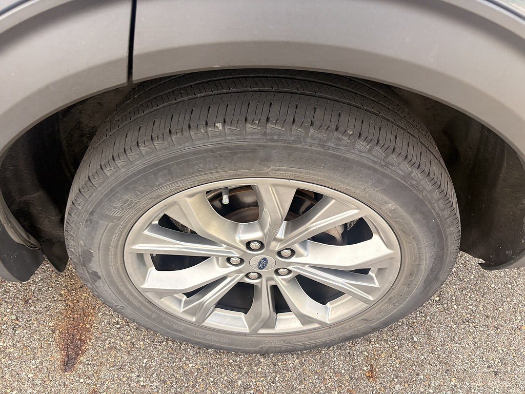 Used 2021 Ford Explorer XLT w/ Equipment Group 202A AWD/4WD image 10