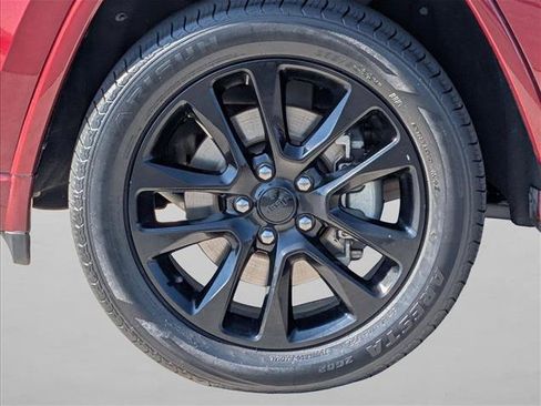 Used 2022 Jeep Grand Cherokee Laredo X AWD/4WD image 25