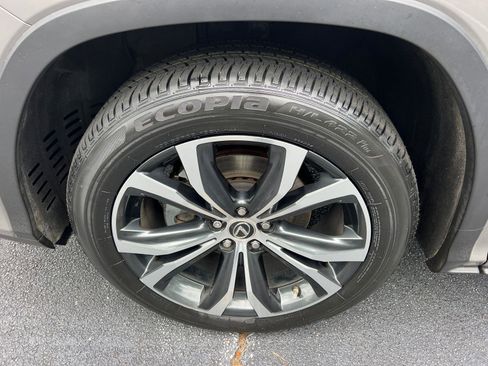 Certified 2022 Lexus RX 350 FWD w/ Premium Package image 12