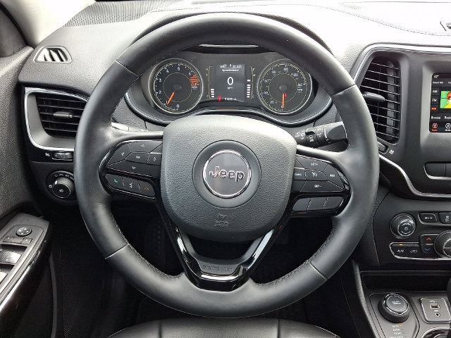 Used 2019 Jeep Cherokee Latitude Plus AWD/4WD image 21
