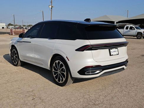Used 2024 Lincoln Nautilus Reserve w/ Equipment Group 202A AWD/4WD image 6