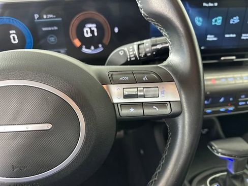 Used 2025 Hyundai Kona SEL image 16