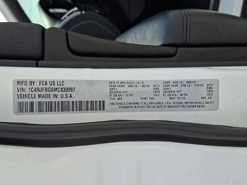 Used 2021 Jeep Grand Cherokee Limited w/ Premium Lighting Group AWD/4WD image 28