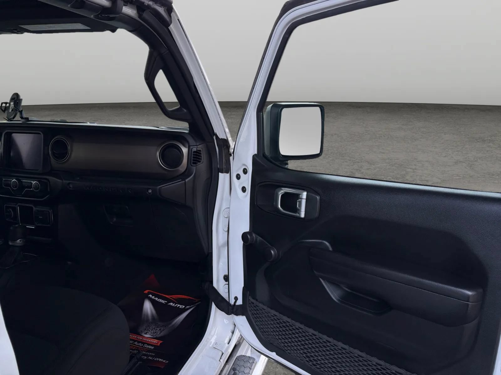 Used 2020 Jeep Wrangler Unlimited Sport AWD/4WD image 19