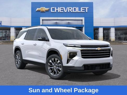 Used 2026 Chevrolet Traverse LT w/ Sun and Wheel Package AWD/4WD image 8