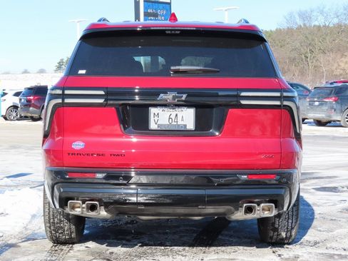 New 2026 Chevrolet Traverse RS w/ LPO, Floor Liner Package image 5