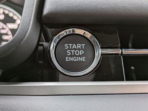 New 2025 Mitsubishi Outlander ES image 27