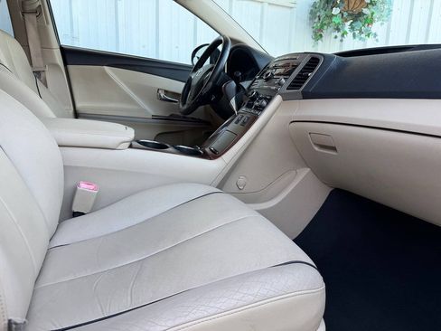 Used 2009 Toyota Venza FWD image 7