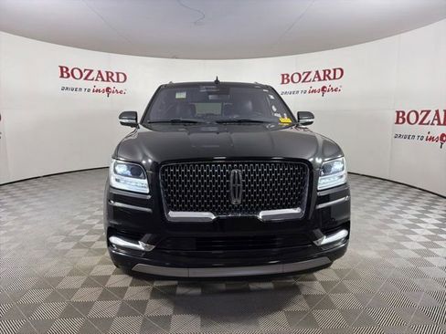 Used 2018 Lincoln Navigator Reserve w/ Technology Package AWD/4WD image 2