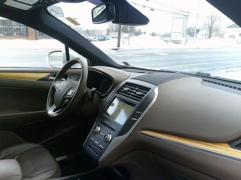 Used 2016 Lincoln MKC Reserve w/ Lincoln MKC Climate Package image 24