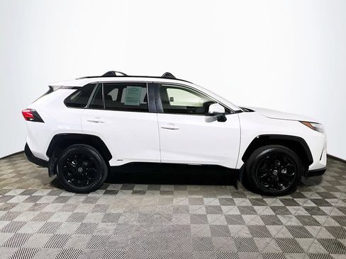 Certified 2024 Toyota RAV4 SE w/ Convenience Package AWD/4WD image 9