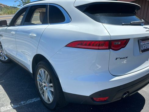 Used 2019 Jaguar F-PACE Prestige AWD/4WD image 7