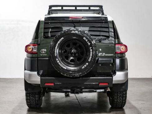 Used 2014 Toyota FJ Cruiser 4WD w/ Convenience Package image 13