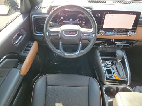 Used 2024 GMC Canyon AT4 w/ AT4 Premium Package AWD/4WD image 14