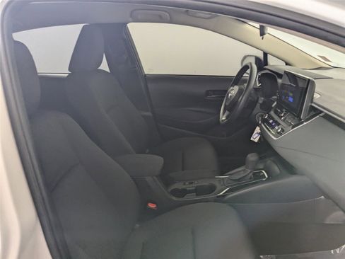 Used 2023 Toyota Corolla LE image 24