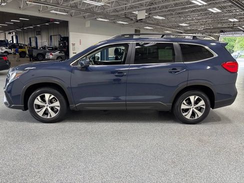 Used 2025 Subaru Ascent Premium AWD/4WD image 4
