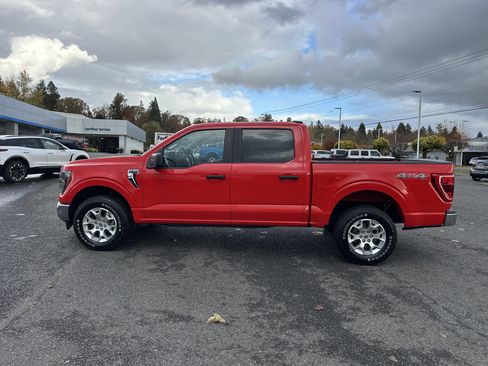 Used 2023 Ford F150 XLT image 3