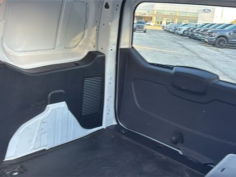 Used 2015 Ford Transit Connect XLT image 8