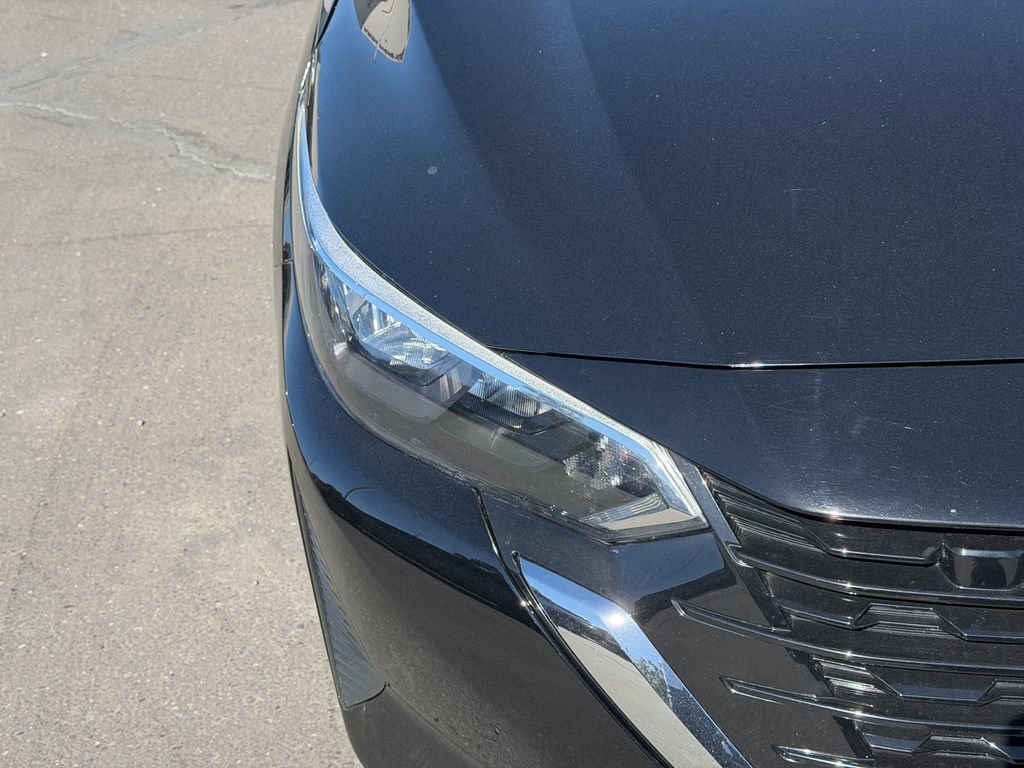 Used 2025 Nissan Sentra SV FWD image 5