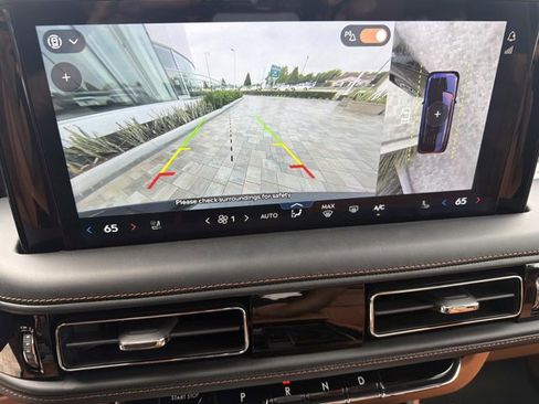 Certified 2025 Lincoln Aviator Black Label AWD/4WD image 34