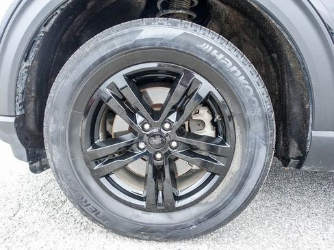 Used 2023 Ford Explorer XLT w/ Equipment Group 202A image 19