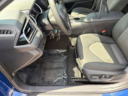 Used 2023 Toyota Camry LE image 10