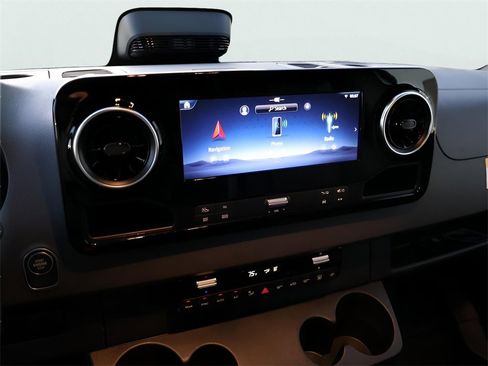 New 2025 Mercedes-Benz Sprinter 2500 image 21