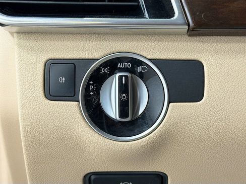 Used 2017 Mercedes-Benz GLE 350 w/ Premium 1 Package image 34