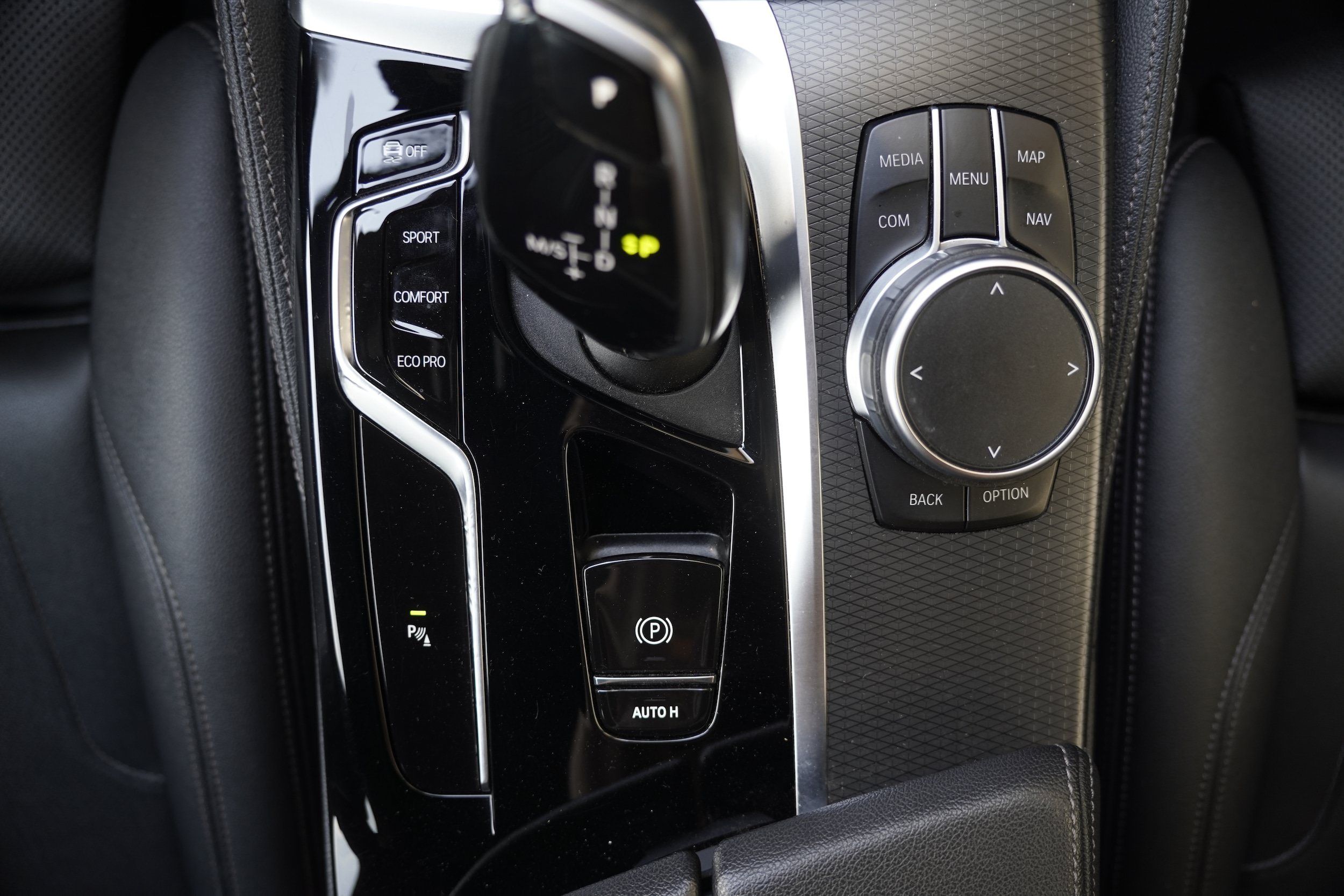 Used 2022 BMW 530i w/ M Sport Package RWD image 33