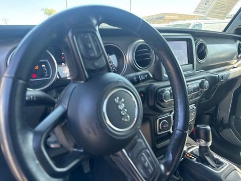 Used 2022 Jeep Gladiator Sport AWD/4WD image 10