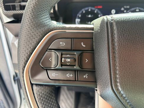 Used 2025 Toyota Tacoma TRD Off-Road image 24