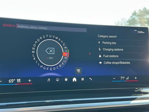 Used 2025 BMW X7 xDrive40i w/ M Sport Package AWD/4WD image 41