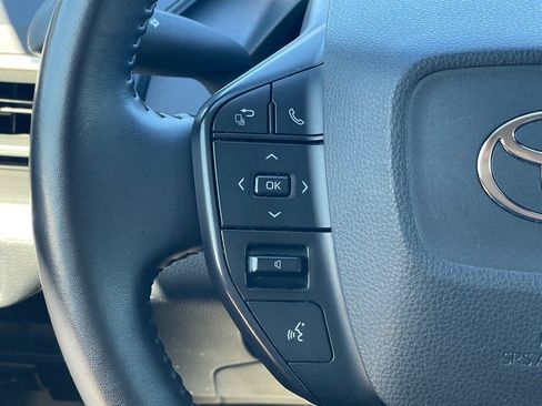 Used 2023 Toyota Prius LE image 19