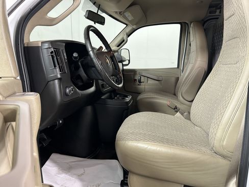 Used 2021 Chevrolet Express 2500 w/ Driver Convenience Package image 11