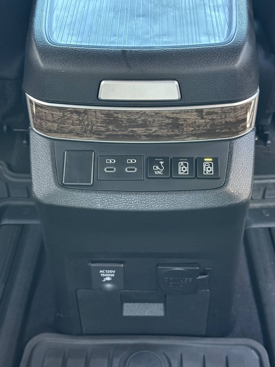 Used 2025 Toyota Sienna Platinum AWD/4WD image 52