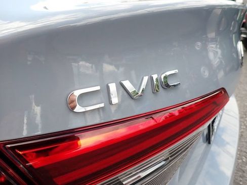 Used 2023 Honda Civic Touring image 5