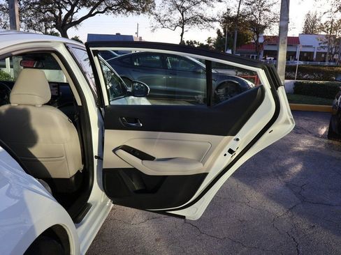 Used 2024 Nissan Altima 2.5 SL image 27