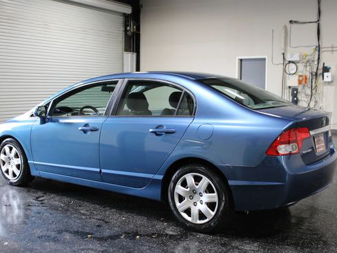 Used 2010 Honda Civic LX image 5