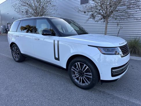 New 2026 Land Rover Range Rover Long Wheelbase SE image 4