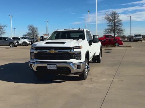 New 2026 Chevrolet Silverado 3500 LT w/ Safety Package AWD/4WD image 4