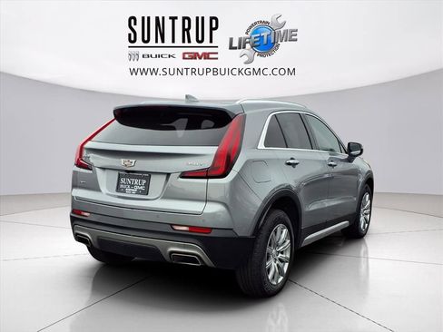 Used 2023 Cadillac XT4 Premium Luxury image 3