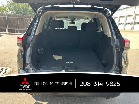 Used 2025 Nissan Rogue SV AWD/4WD image 10